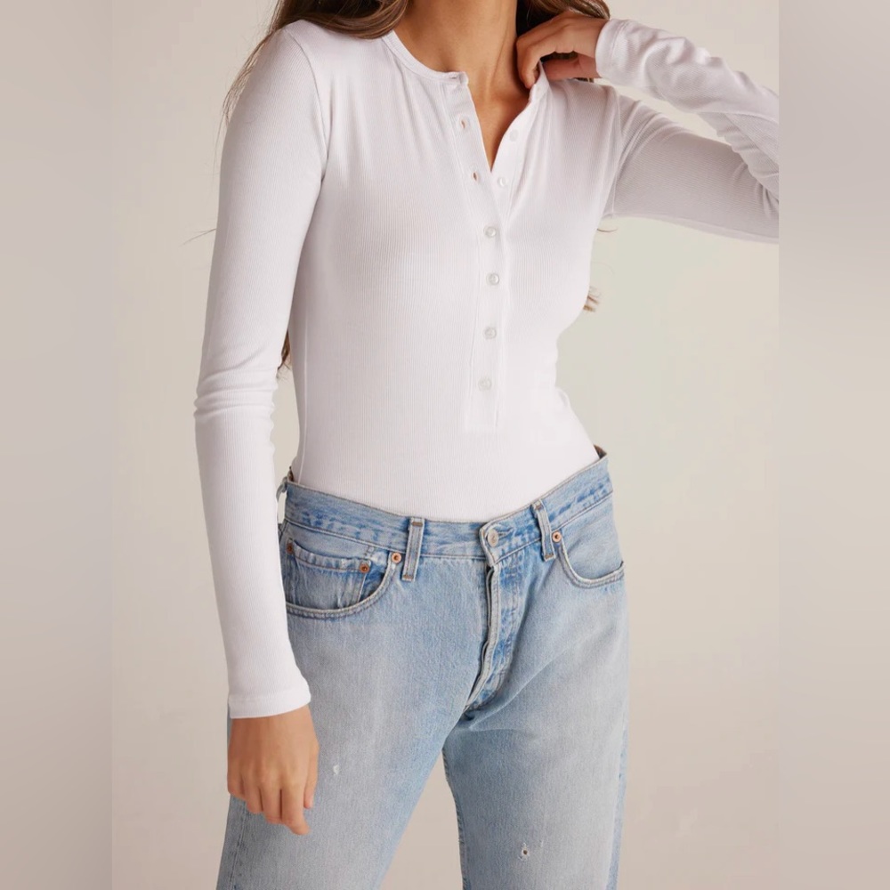 🤍🤍CLYQUE Henley Bodysuit Long sleeve White Sz XS NWT